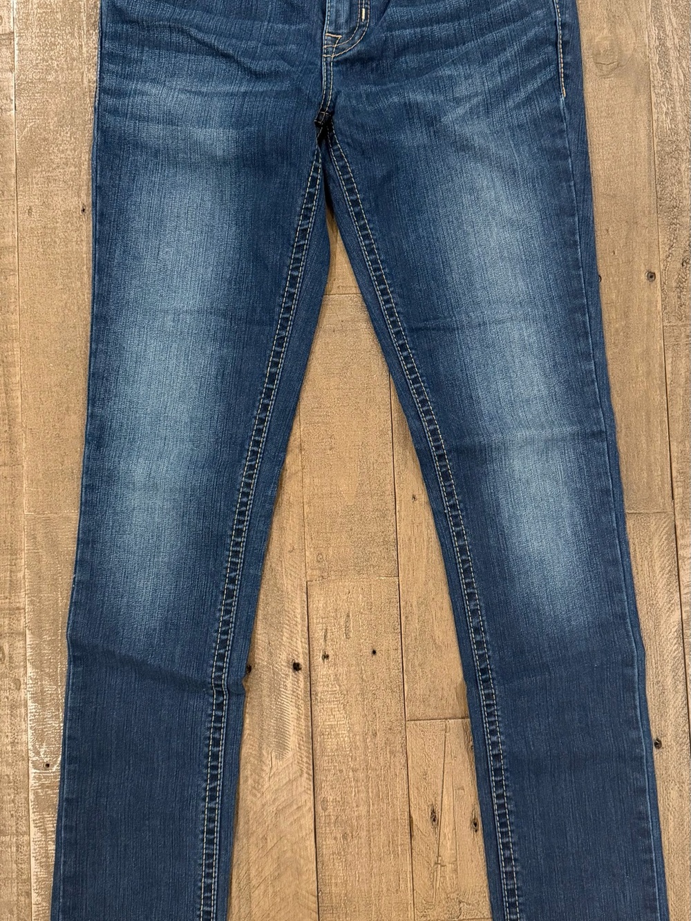MekDnm Mid-Wash Skinny Jeans for Women - Clean Stretch Denim